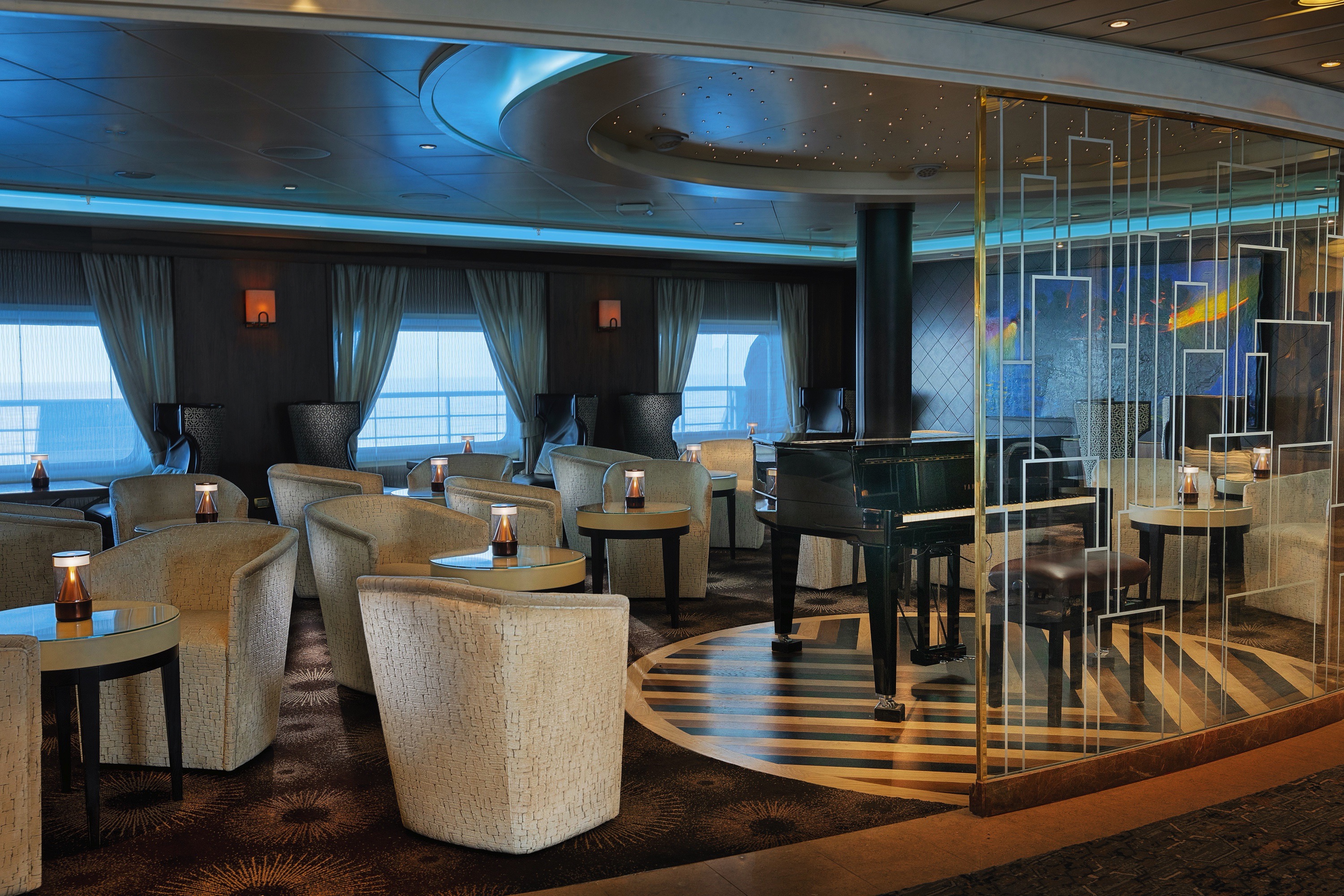 Seven Seas Navigator - Navigator Lounge
